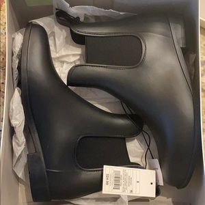 Black Chelsea Boots